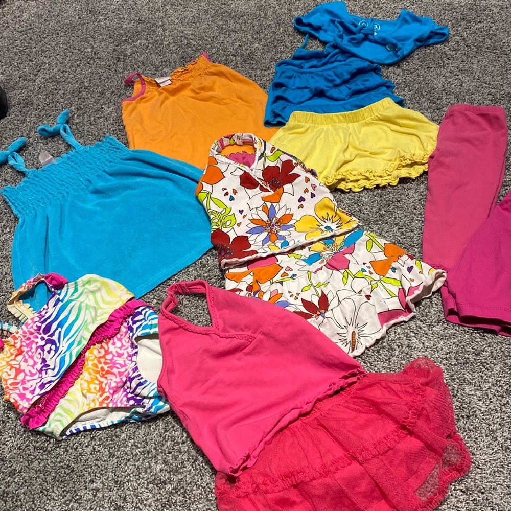 Girls 24 month bundle💕